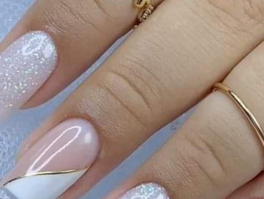 27 Gel Nail Ideas for December