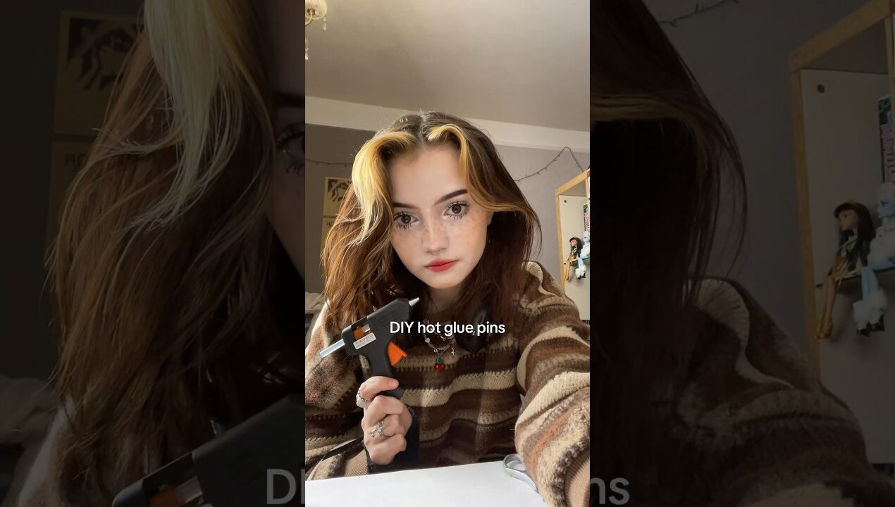 Diy hot glue pins🧷 #diy