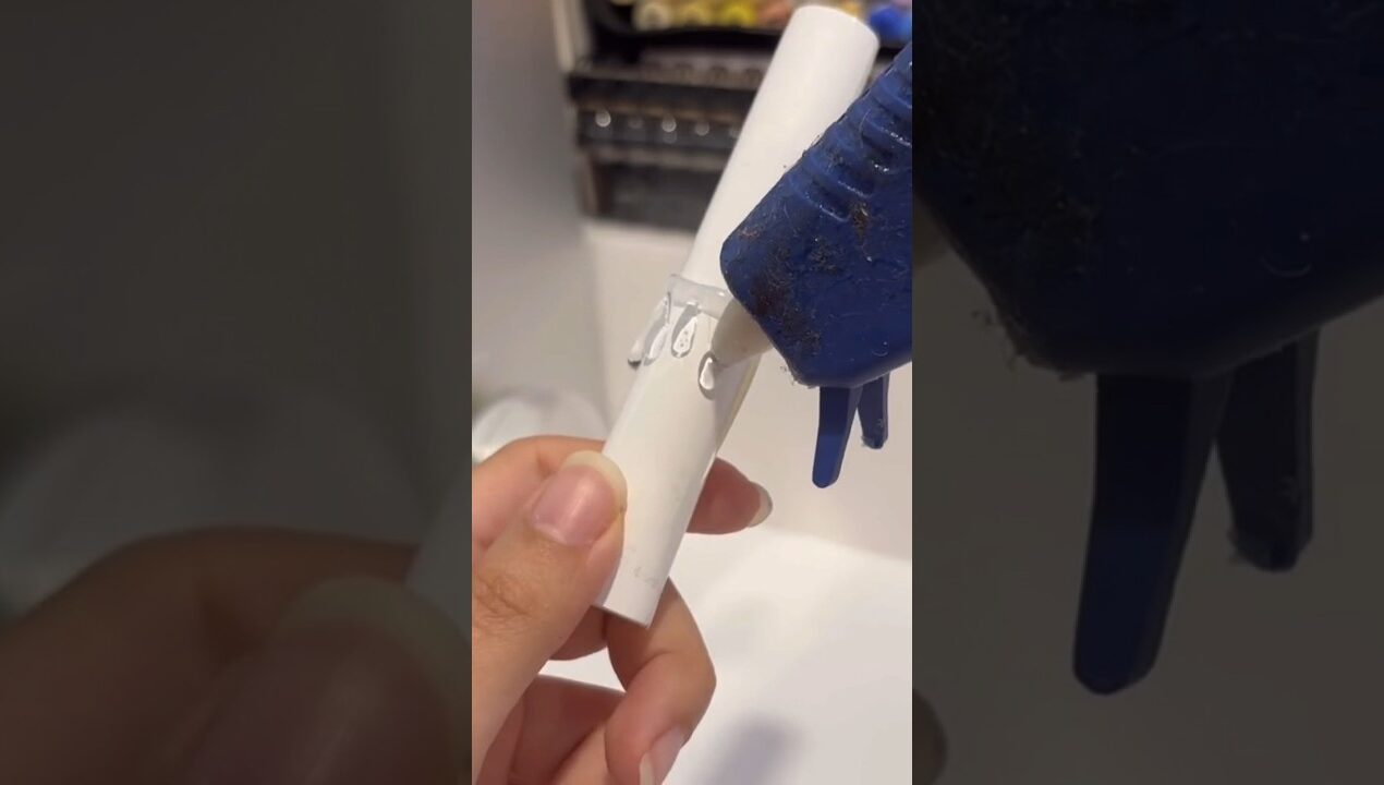 DIY ring using hot glue!?!? 🩸🩸🩸 #art #diy #ring #diyideas #diycrafts