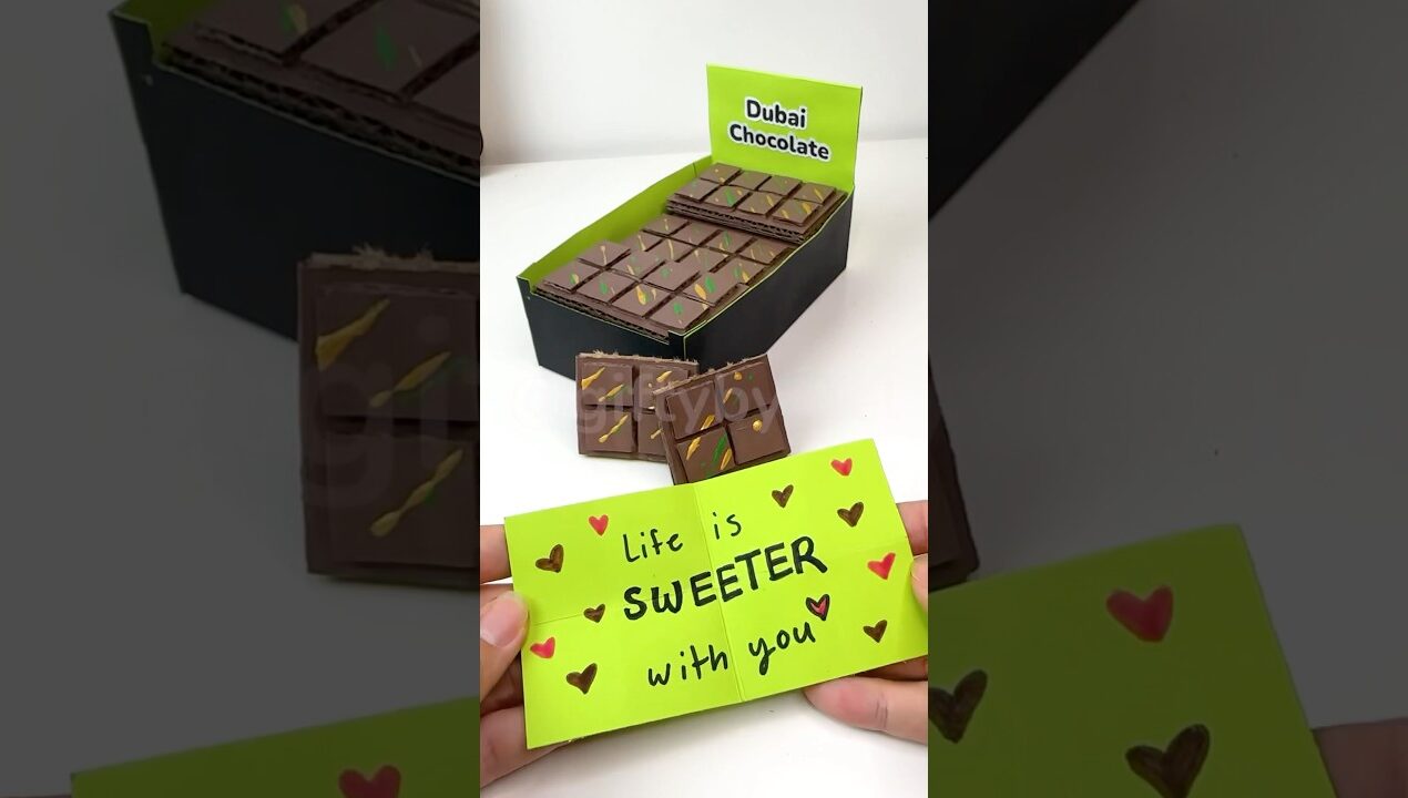 What’s your favorite chocolate? 🤔 #diy #diygift #dubaichocolate