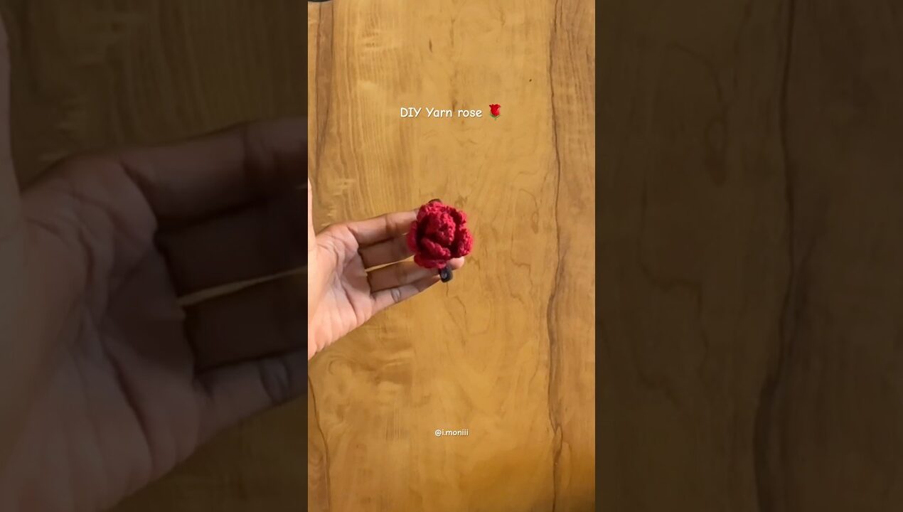 DIY Easy Yarn Rose Flower using a pencil🌹@i.moniii #diy #diyart #craft #diyideas #yarn #rose #hair
