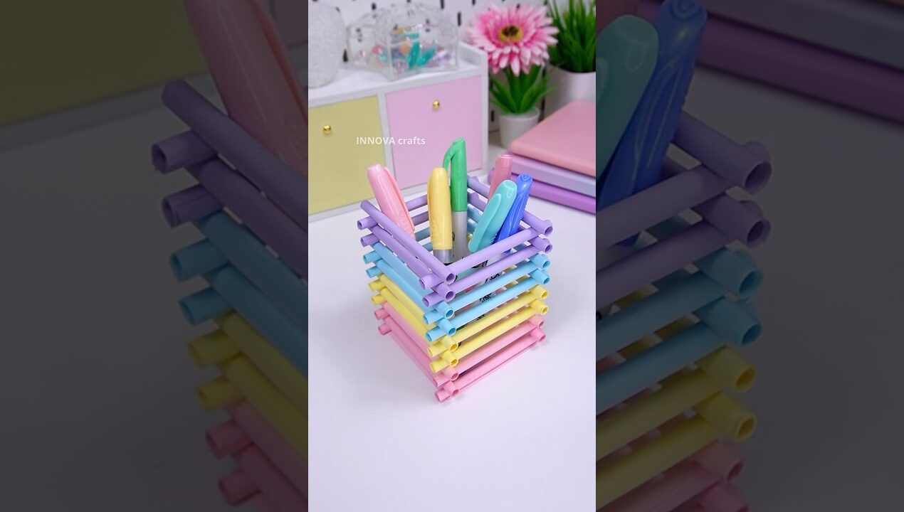DIY Cute Pen holder 💕 Paper craft ideas #diy #craft #papercraft #art