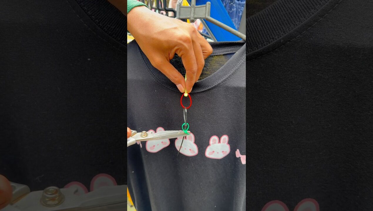 Very Useful Tip! Minimize Your Clothesline Space With Zip Ties! #diy #ideas