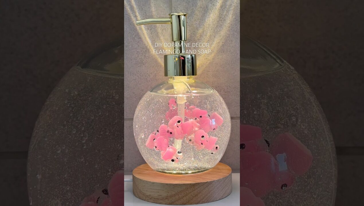 DIY dopamine decor flamingo hand soap ✨🦩🫧 #diysoap #flamingo #dopaminedecor #refill #handsoap