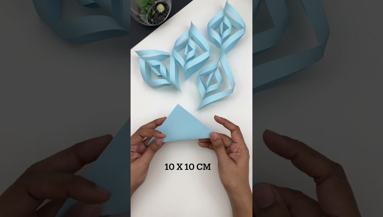 DIY 3D Snowflake Craft / Christmas Crafts / How To Make Paper Snowflake / Paper Crafts #shorts