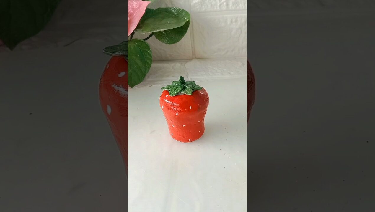 DIY empty bottle strawberry 🍓 #shorts #viralvideo #shortsfeed #youtubeshorts #diy #clay #minivlog