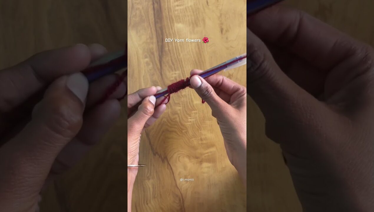 DIY easy yarn flowers  tutorial 🌺   Simple and cute craft idea ✨@i.moniii  ​​⁠ #diy #craft #yarn