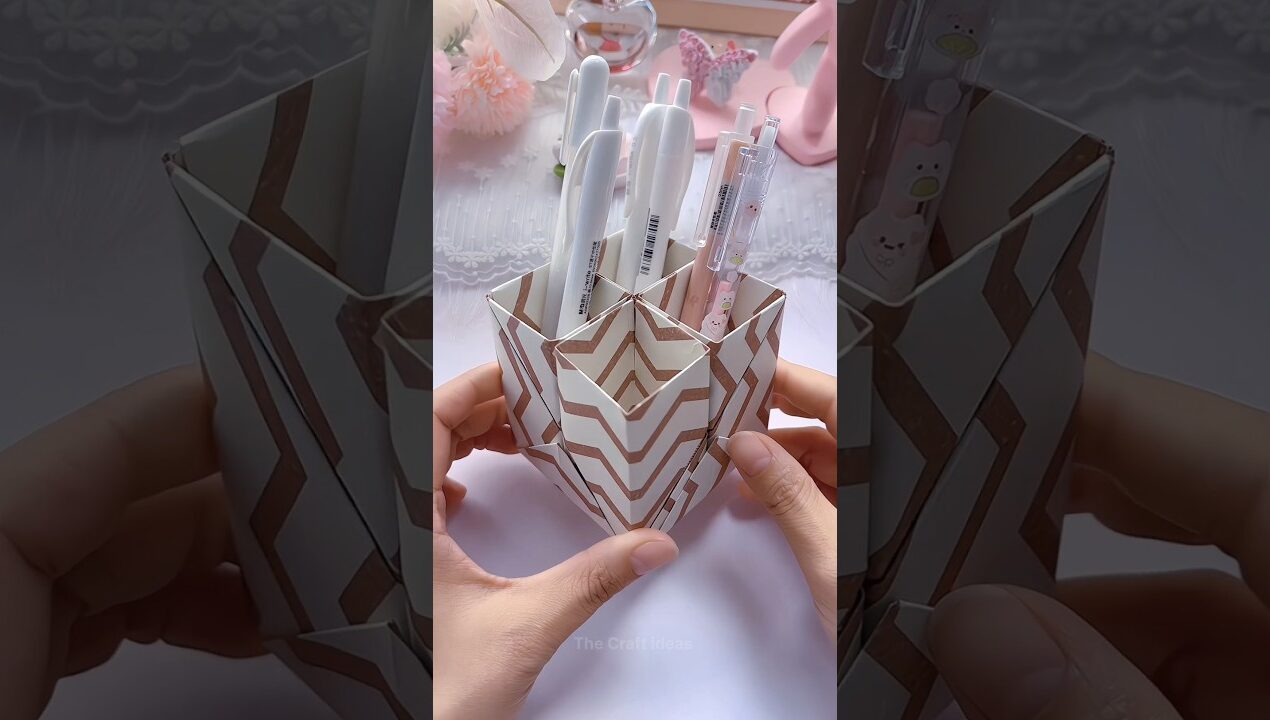 Easy paper craft ideas / Paper crafts DIY / School crafts / Paper tricks / How to make pen holder