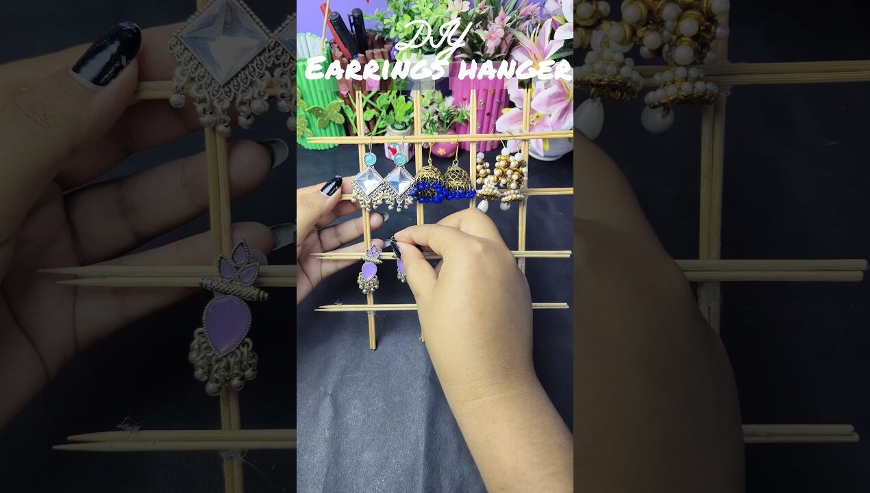 diy earrings hanger ✨❤️ #diy #craft #craftideas #handmade #artandcraft #youtubeshorts #shorts