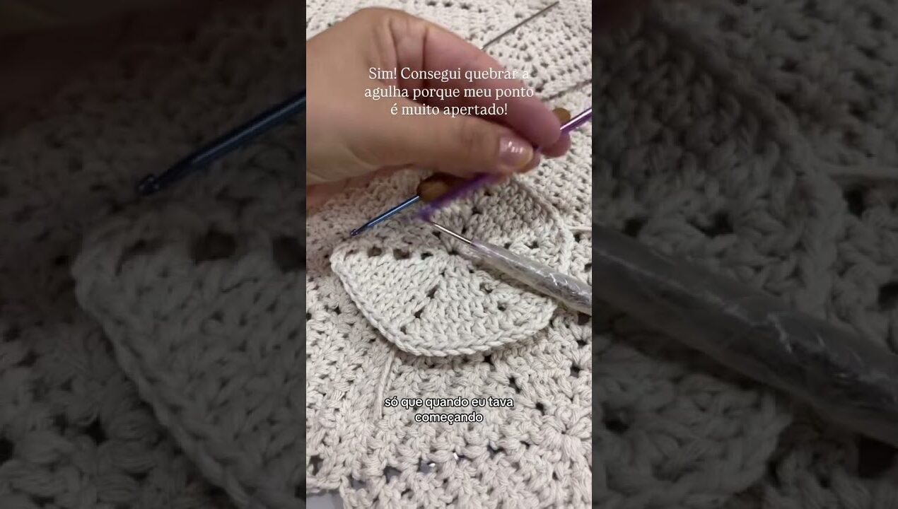 Qual a melhor agulha de crochê? #artesanato #agulhadecroche #dicadecroche #pap #diy #crochet #croche