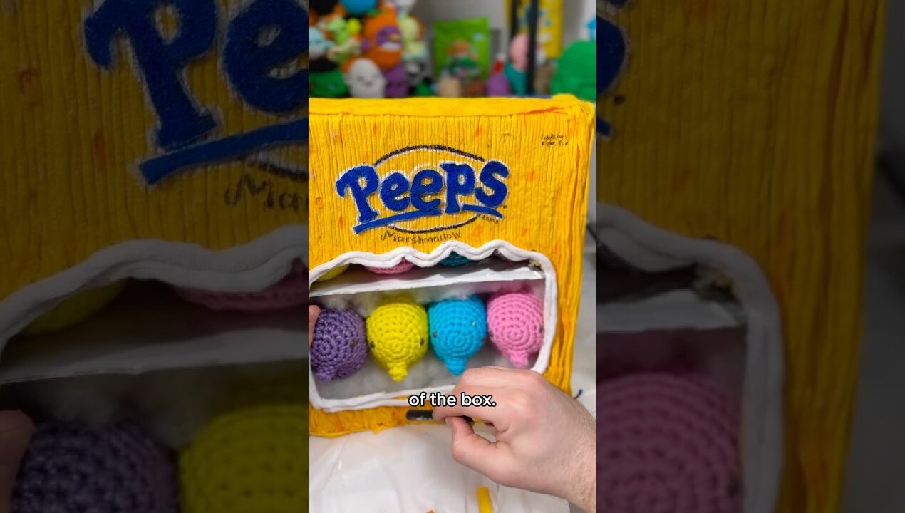 Every DIY PEEPS® deserves a DIY home 😌 @PEEPSBrand #thewoobles #peeps #crochet