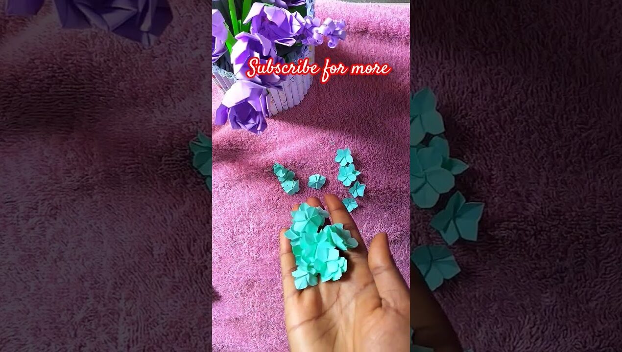 Wait till the final flower! 🌸😲Paper flower DIY 🌸 #craft #paperflower #diy #shorts #art