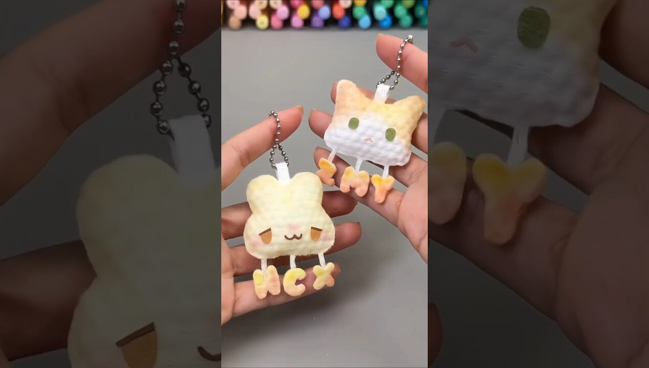 Waste Tissue Paper to beautiful Keychain 😍🔥 #diy #craft #handmade #keychain