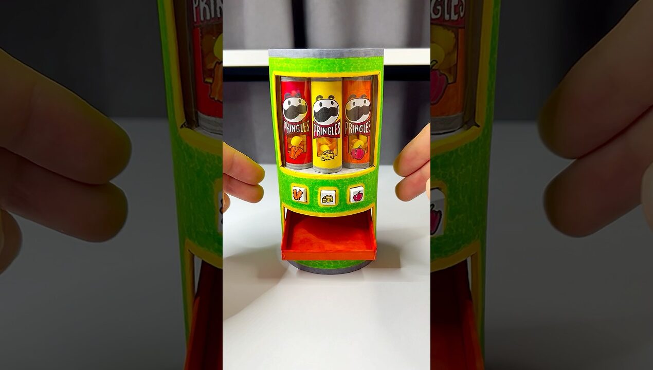DIY Working Pringles Chips Vending Machine with Paper | Paper Craft Ideas #shorts #papercraft