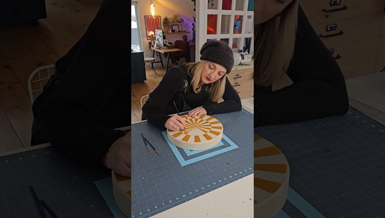 $5 thrift tray turned luxury light fixture! #diy #thriftflip #homedecor