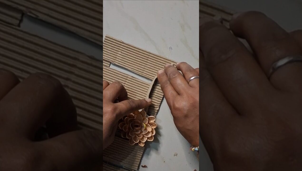 Beautiful and Easy Paper Wall Hanging/pista shell crafts For Home Decoration #shorts #youtubeshort