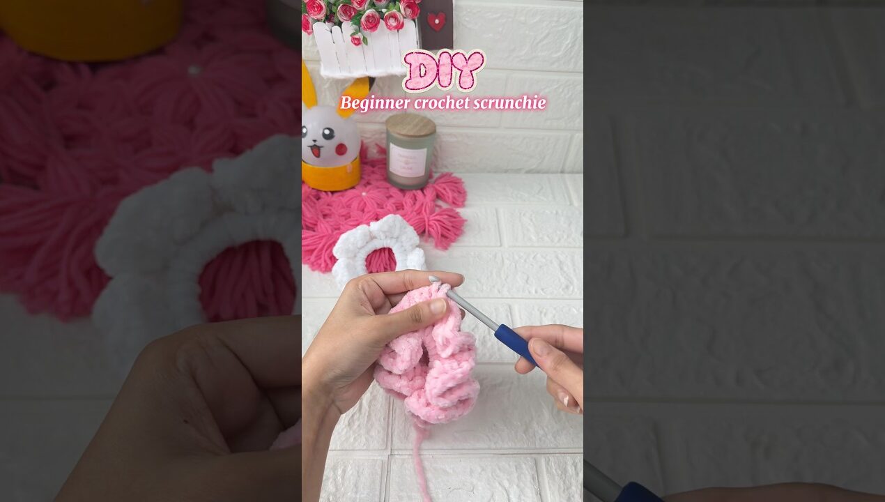 DIY Velvet Scrunchie | Beginner Crochet Tutorial! 🧶✨