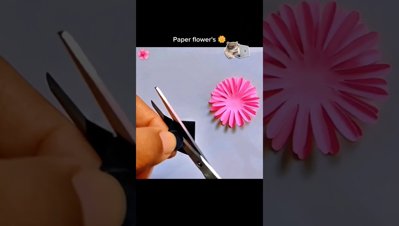 Paper flower making 🏵️💐 #crafts #diy #papercraft