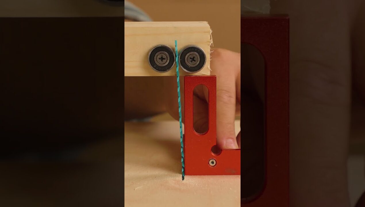 Turn Your Jigsaw Into a Mini Bandsaw 👍 Genius DIY Tool Hack