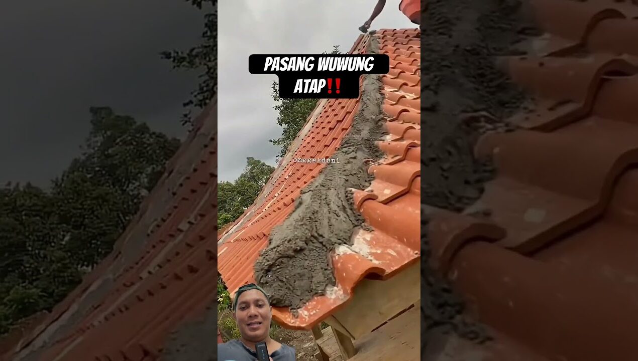Pasang wuwung atap #shorts #diy #craft #pertukangan #konstruksi