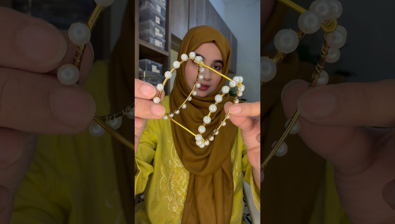 DIY bracelet 🤩😍 #creativezainaz #trending #viral #handmade #diy #art #bracelet #youtubepartner