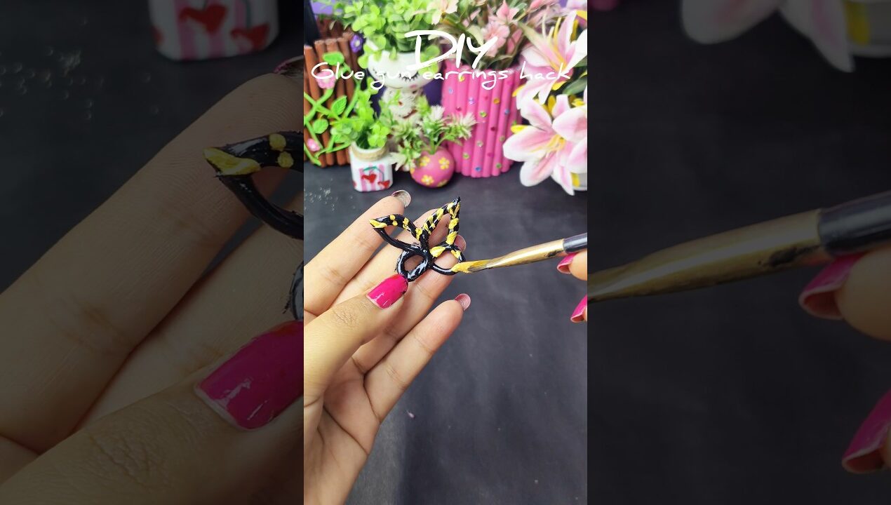 DIY glue gun hack 🔫 #diy #craft #craftideas #handmade #artandcraft #diyideas #hack #earrings #shorts