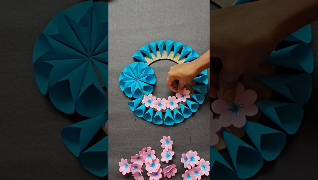Beautiful wall hanging with paper ❤️ #diy #papercraft #shorts #craft #homedecor #walldecor
