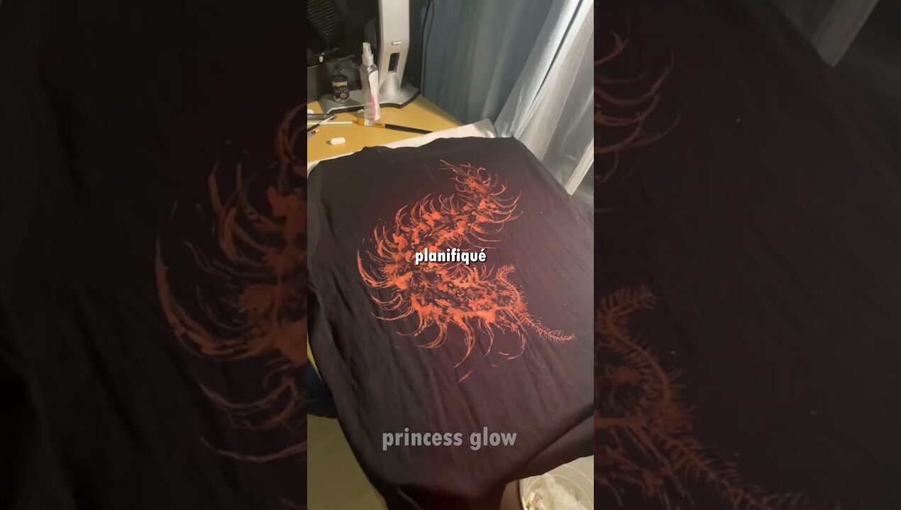 Camiseta Pintada con Lejía DIY ✨ Convierte una Camiseta Básica en Arte