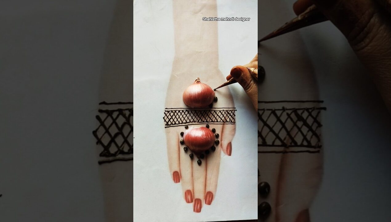 Latest Mehndi Trick Using Onion | Beautiful Henna for Beginners#diy #shorts