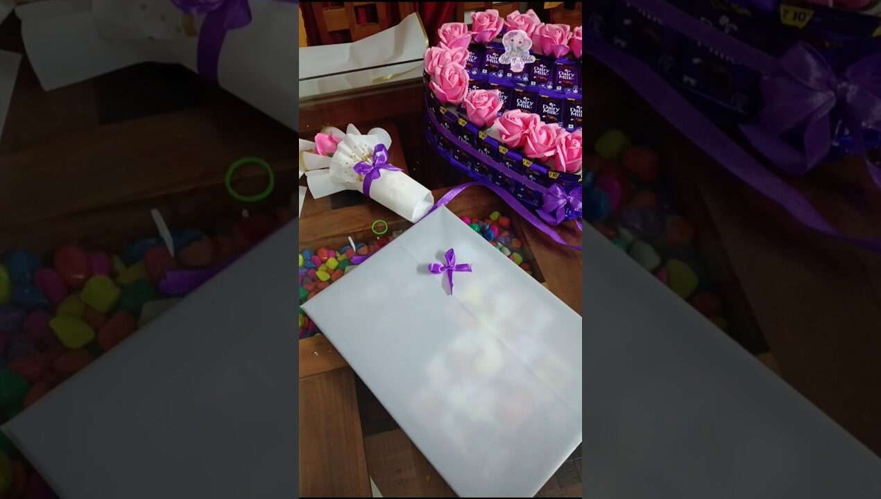 നല്ല sweet Gift 💜🌷 #diy #gift #birthday #bouquet #photoframe #trending #explore #dairymilk #love