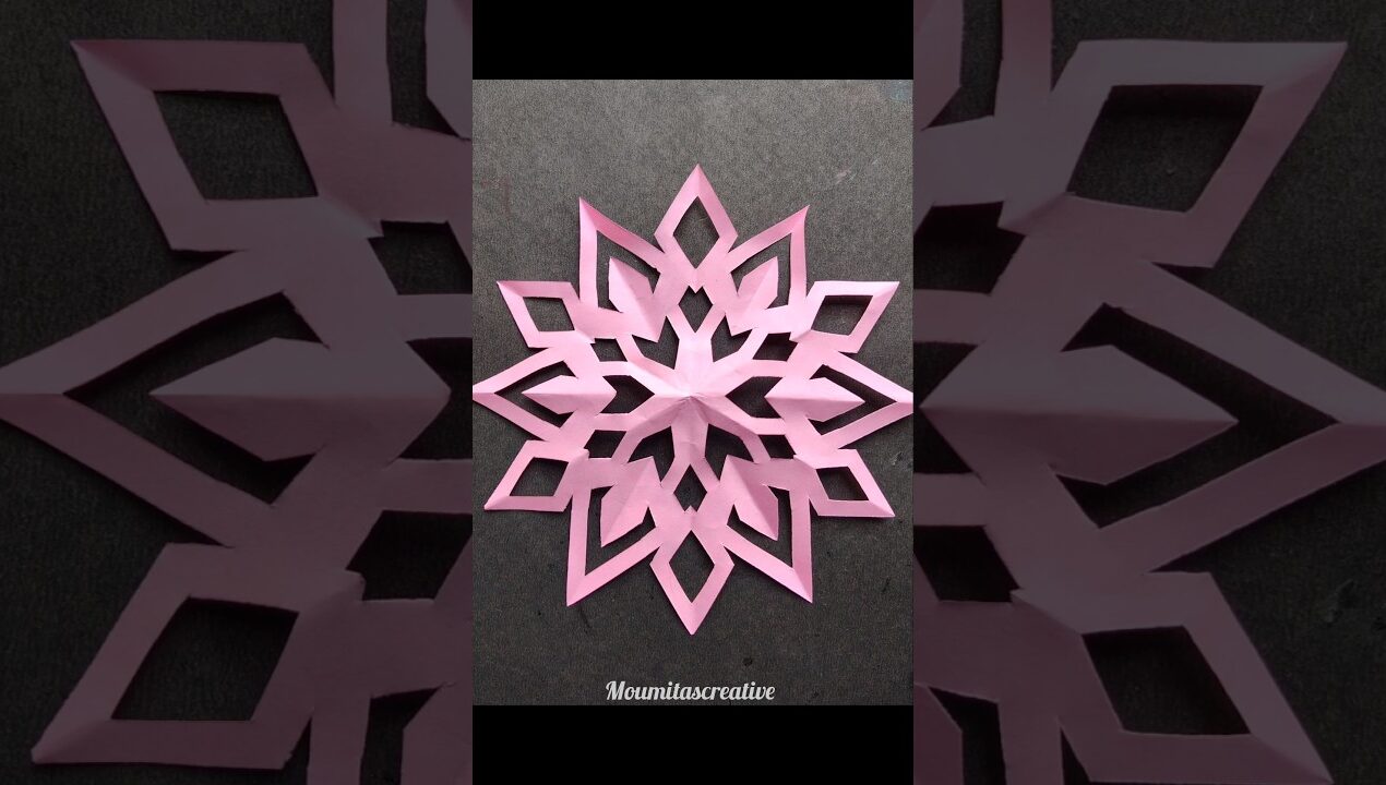 3D paper snowflake / how to make paper snowflakes #christmas #papercrafts #diy