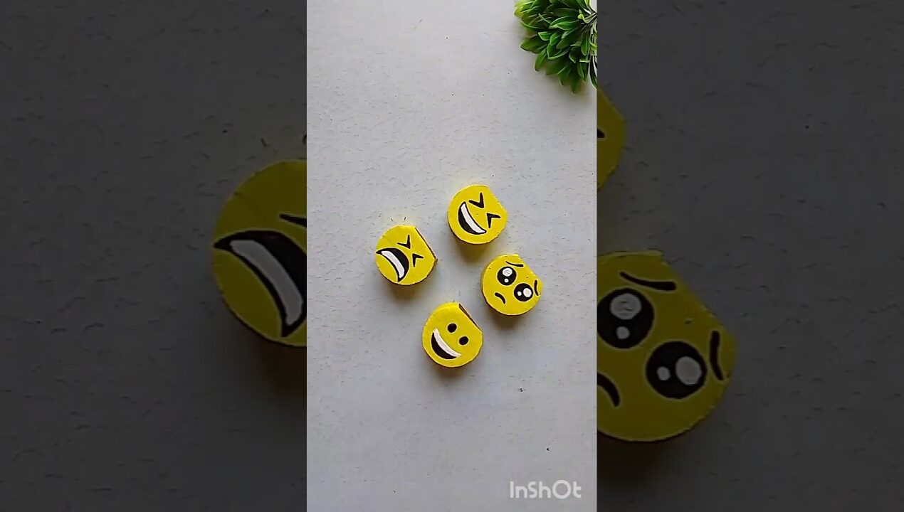 cardboard wall hanging #youtubeshorts #diy #newspapercraft