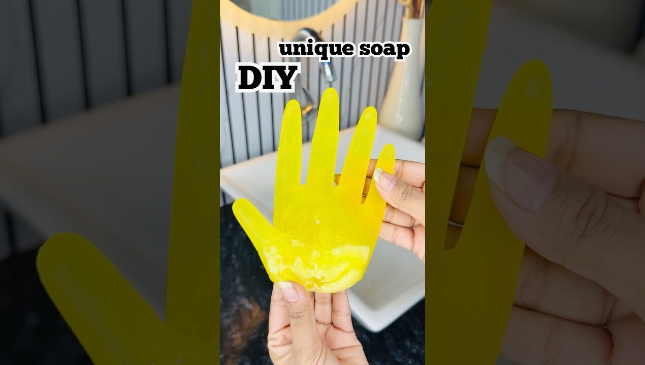 DIY hand shaped soap😱 #diy #soap #youtubeshorts #shorts @itspriyanjalisingh