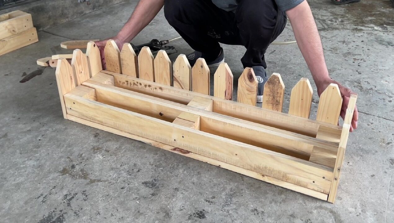 DIY Pallet Garden Ideas – Plant Pot Ideas Combined with Wooden Pallet Fences