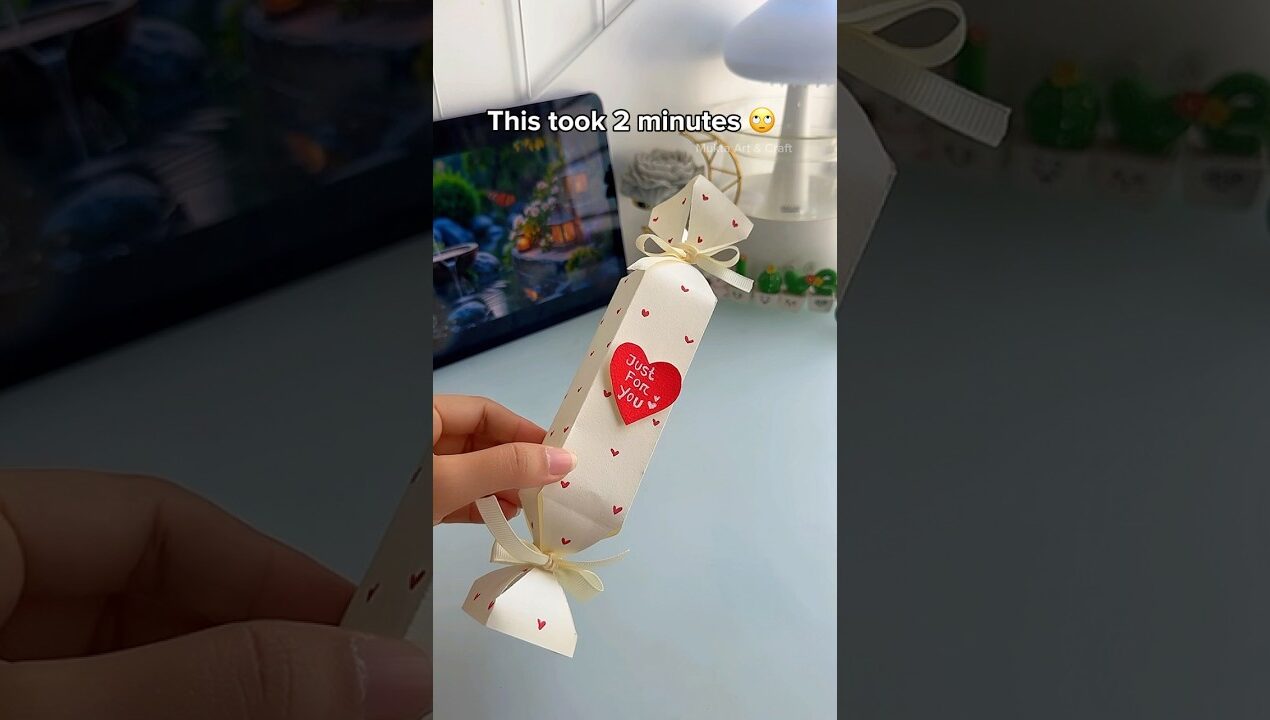 Upgrade your gift box 🎁 ✨#shorts #art #diy #craft #youtubeshorts