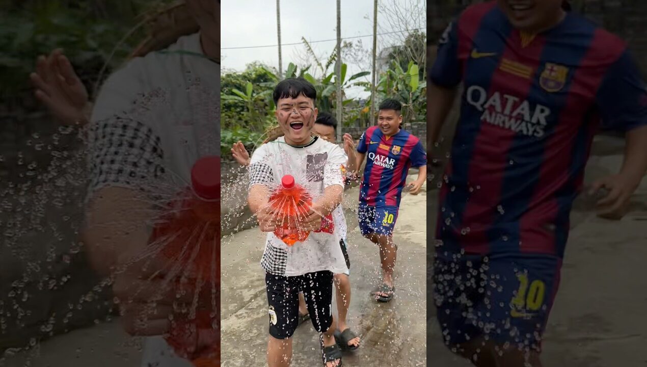 My DIY Flower Sprinkler was Destroyed by a Friend. #funny #thieunhivuinhon #trochoiransanmoi