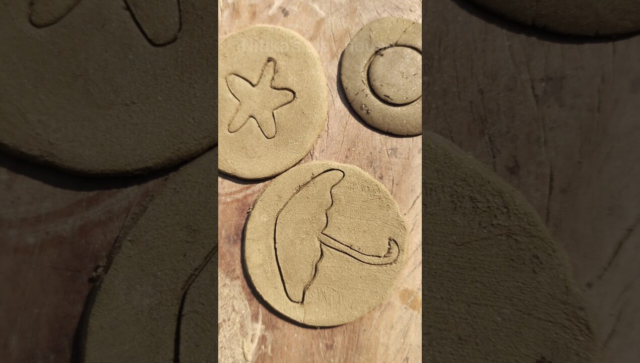 আজ বানালাম মাটির DALGONA ক্যান্ডি/ clay dalgona candy making #diy #nitikasclayhouse