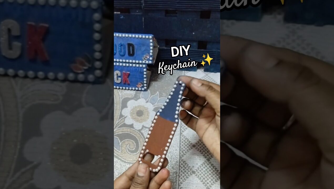diy keychain ideas 💡 #artscraft #ytshorts #reels