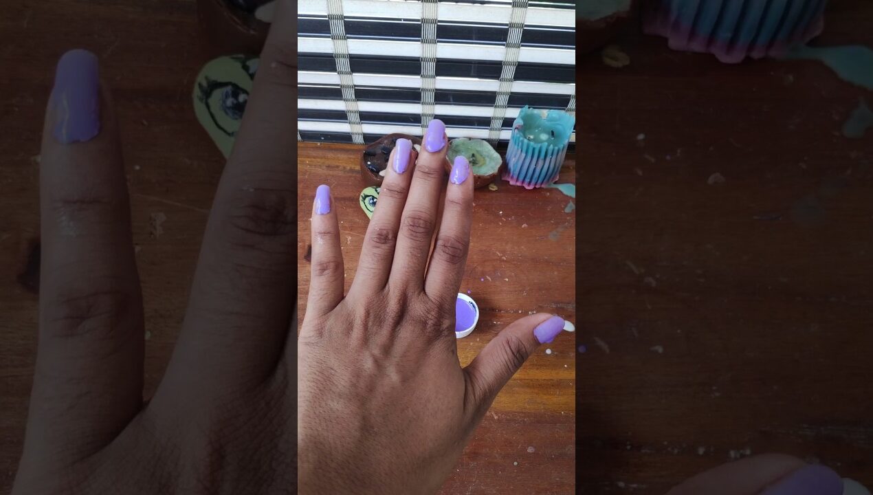 nail polish ഉണ്ടാക്കിയാലോ 🥲#diy #malayalam #youtubeshorts #diyideas #painting #artandcraft #craft