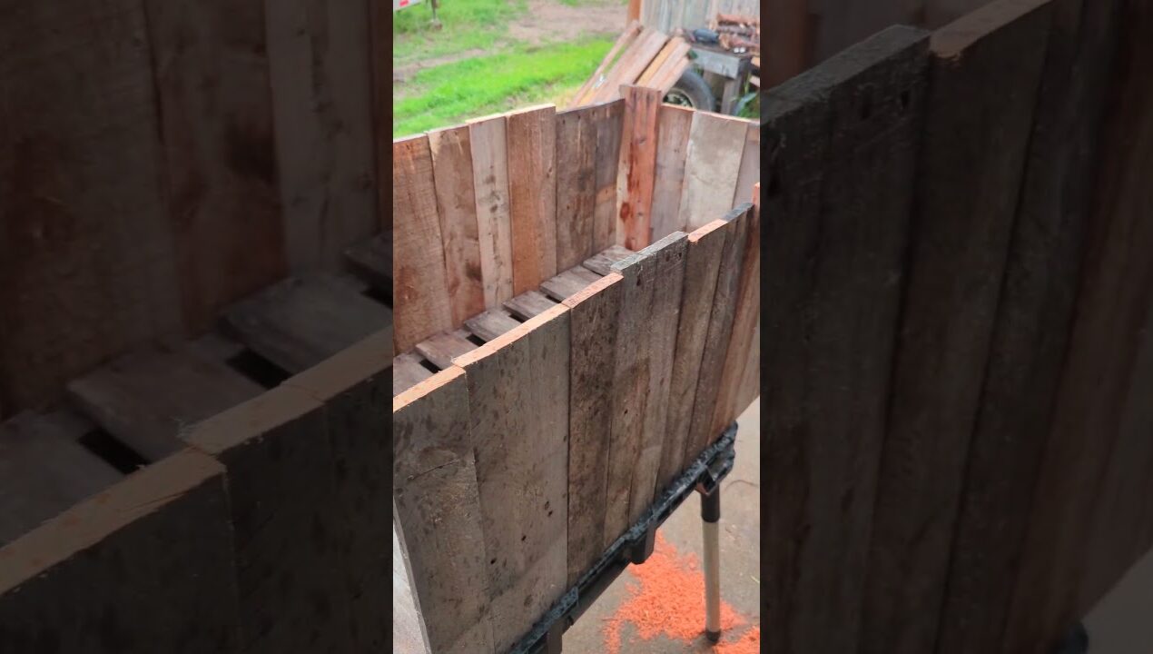 How to build a planter with pallets. Pallet Ideas. #pallet #planter #diy #foryou #gardening