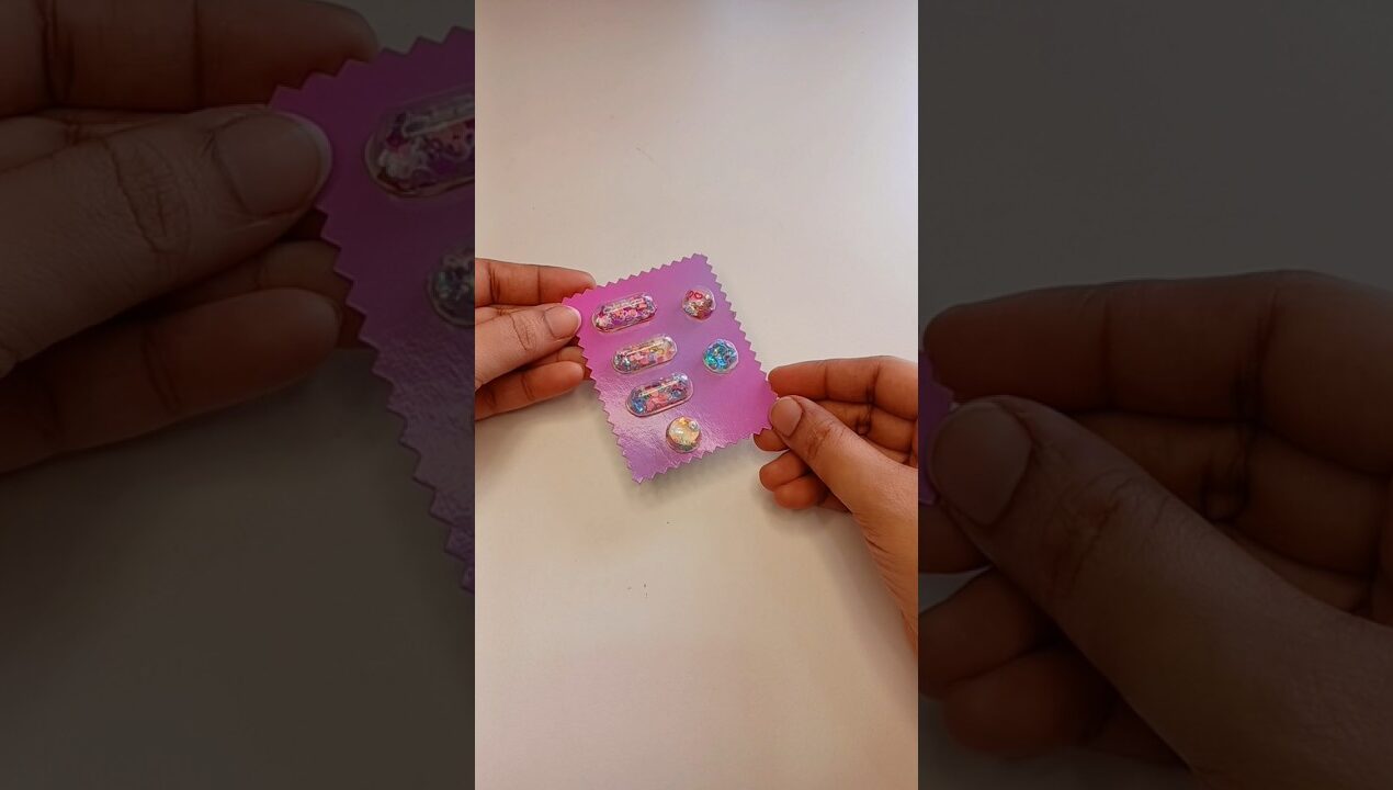 അയ്യോ😱😱😱 കളയല്ലേ🫣  3d stickers ഉണ്ടാക്കാല്ലോ 😍 #diy #craft #crafts #shorts #trending #shortsfeed