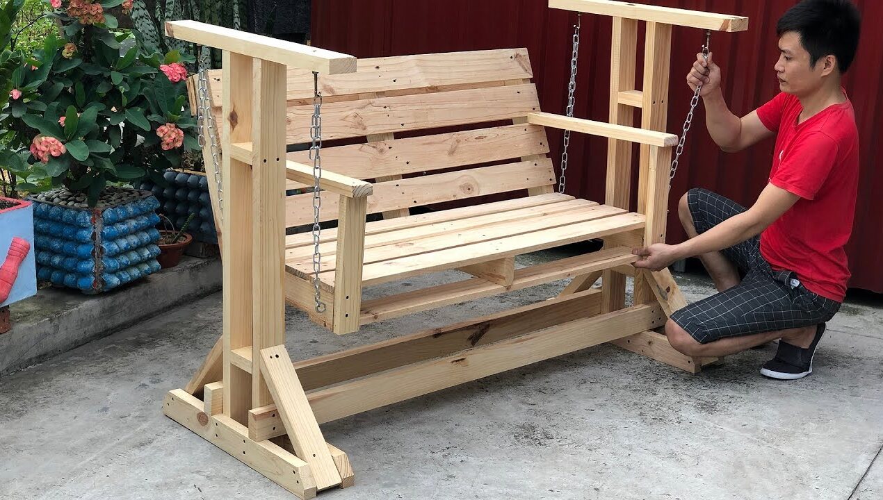 The Wooden Pallet Idea is Easy and Beautiful – Porch Glider from A Porch Swing
