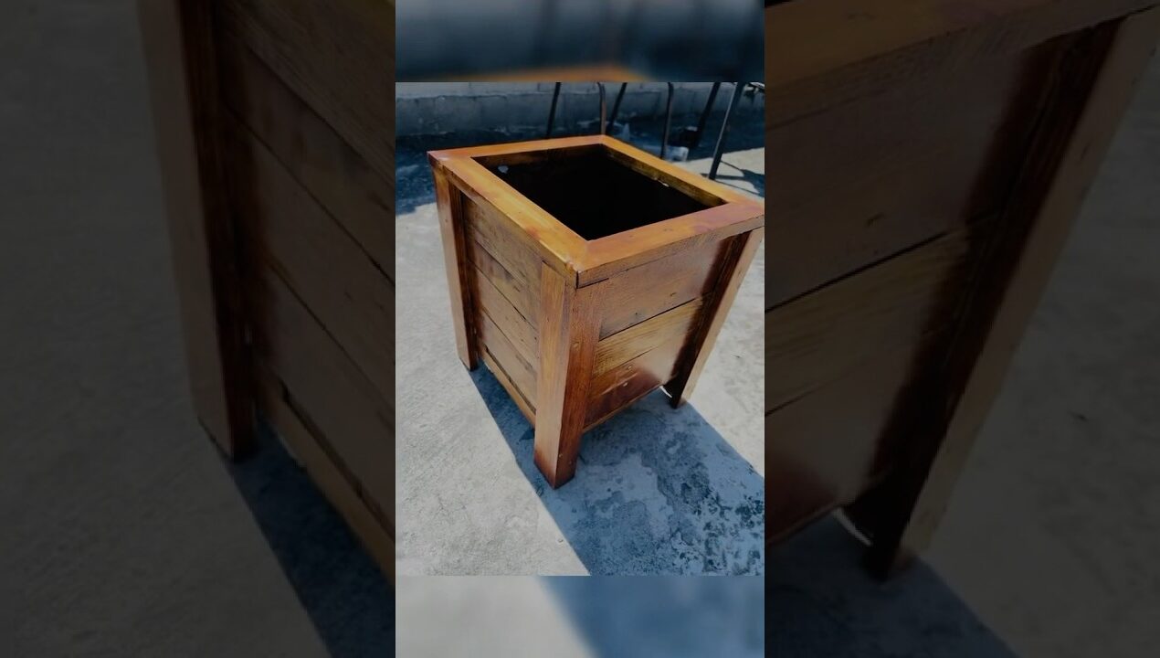 Macetero de madera🪵 . #pallets #shorts