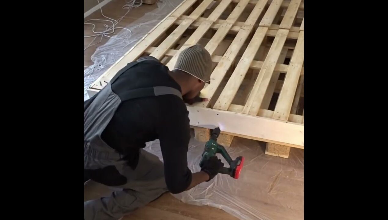 DIY Pallet Bed Platform – Easy & Stylish Wooden Bed Build!