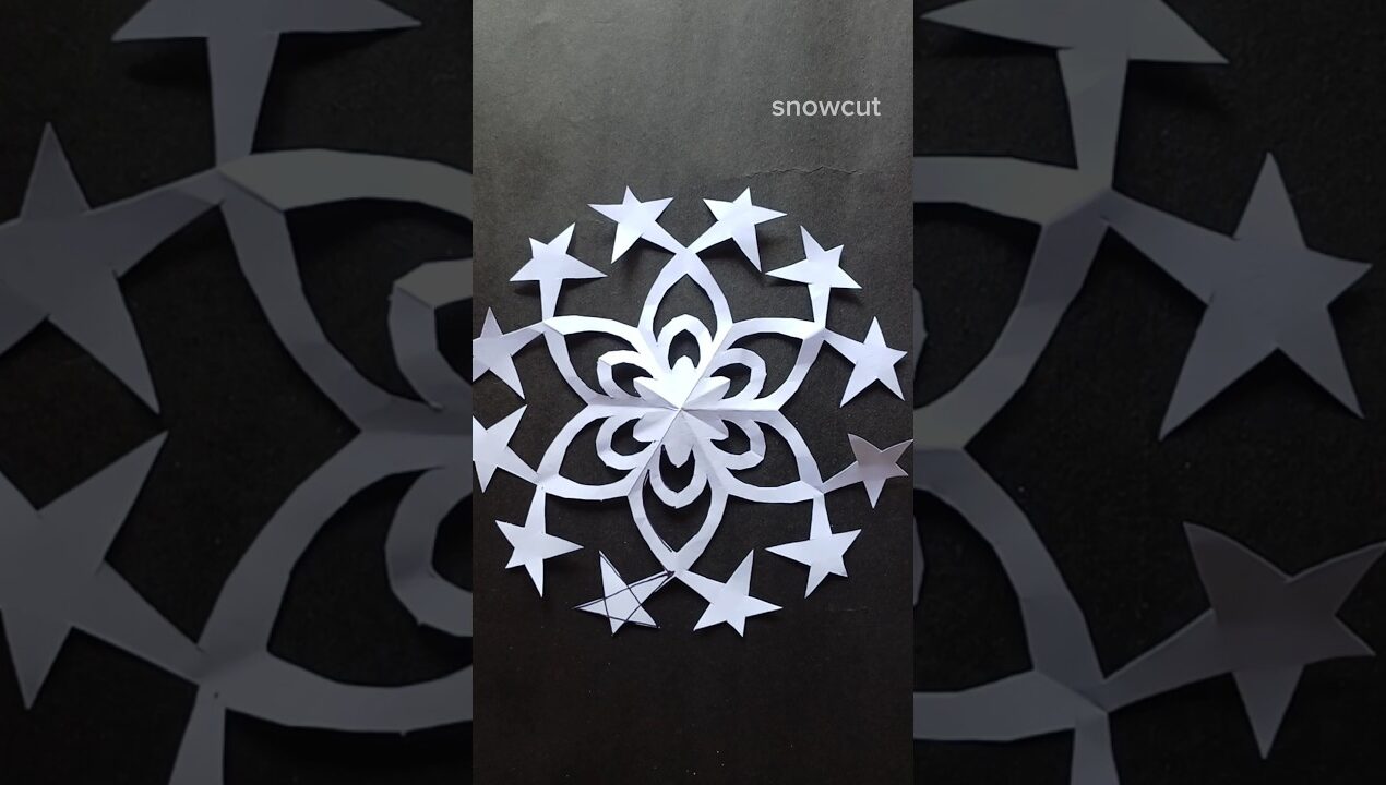 Easy beautiful paper snowflake making tutorial ❄️ #papercraft #crafts #snowflakes #shorts #drawing