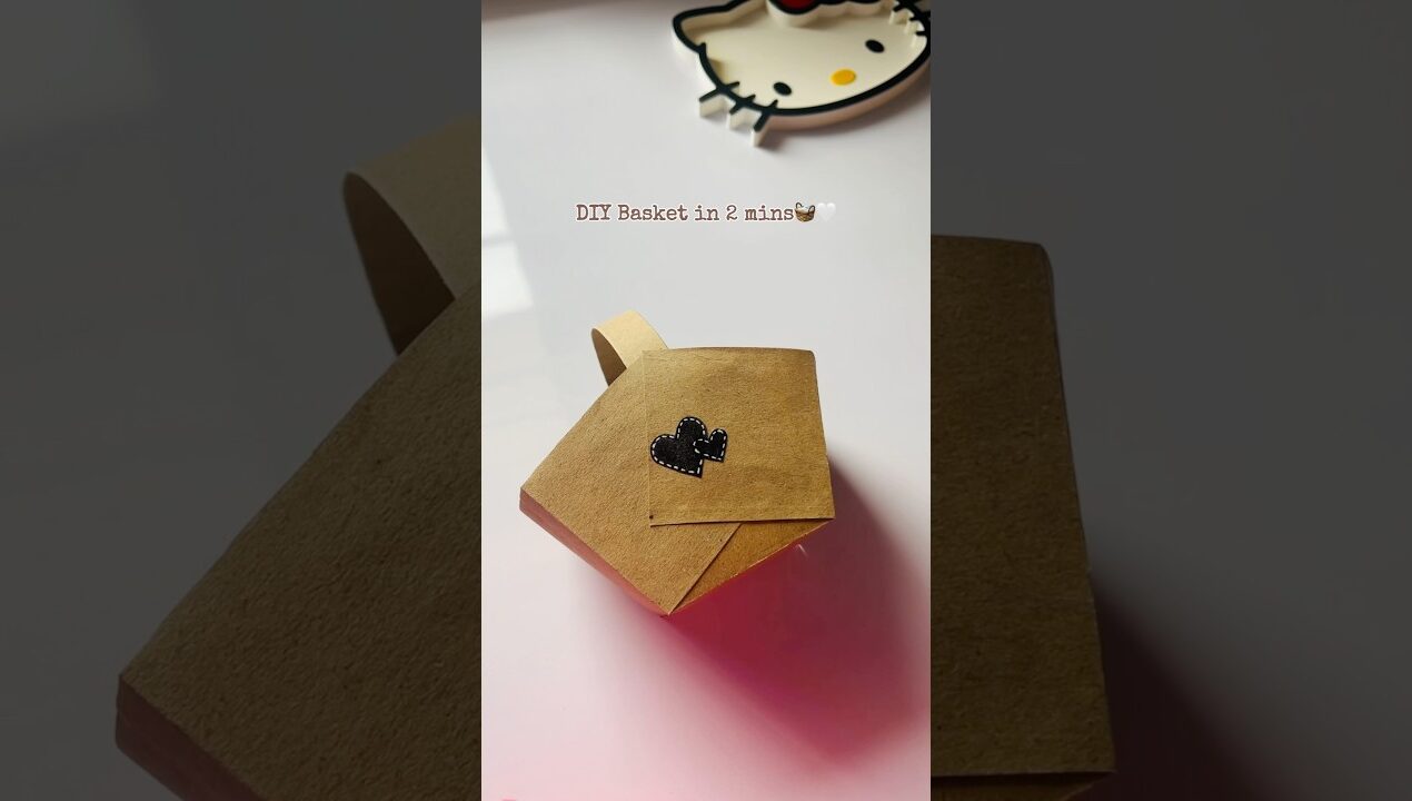 DIY Mini Gift Basket🧺|Craft Ideas #artscraft #diy #papercraft #craftideas #basket #shorts #giftbox
