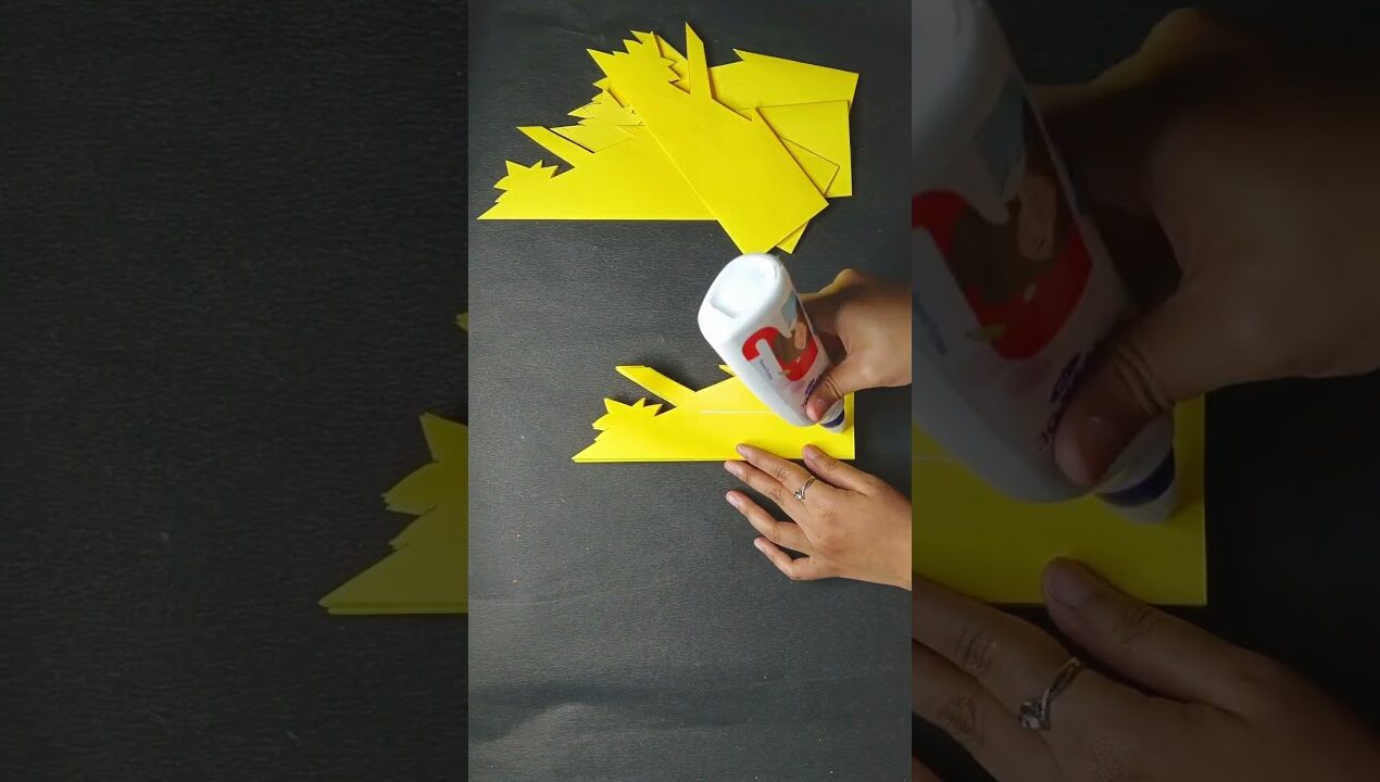 Diy beautiful 3d snowflake Idea with colour paper 🤩💛#diy #craft #homedecor #trending #shorts #wall
