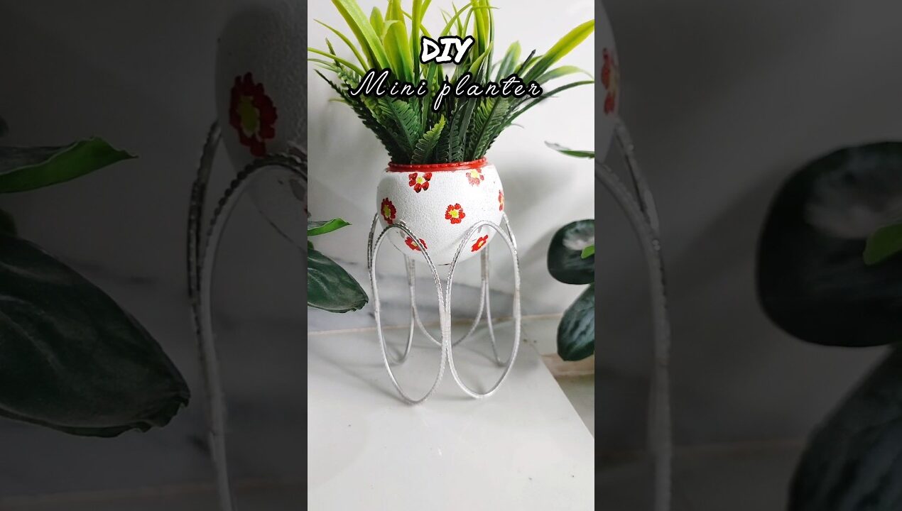 Diy mini planter idea