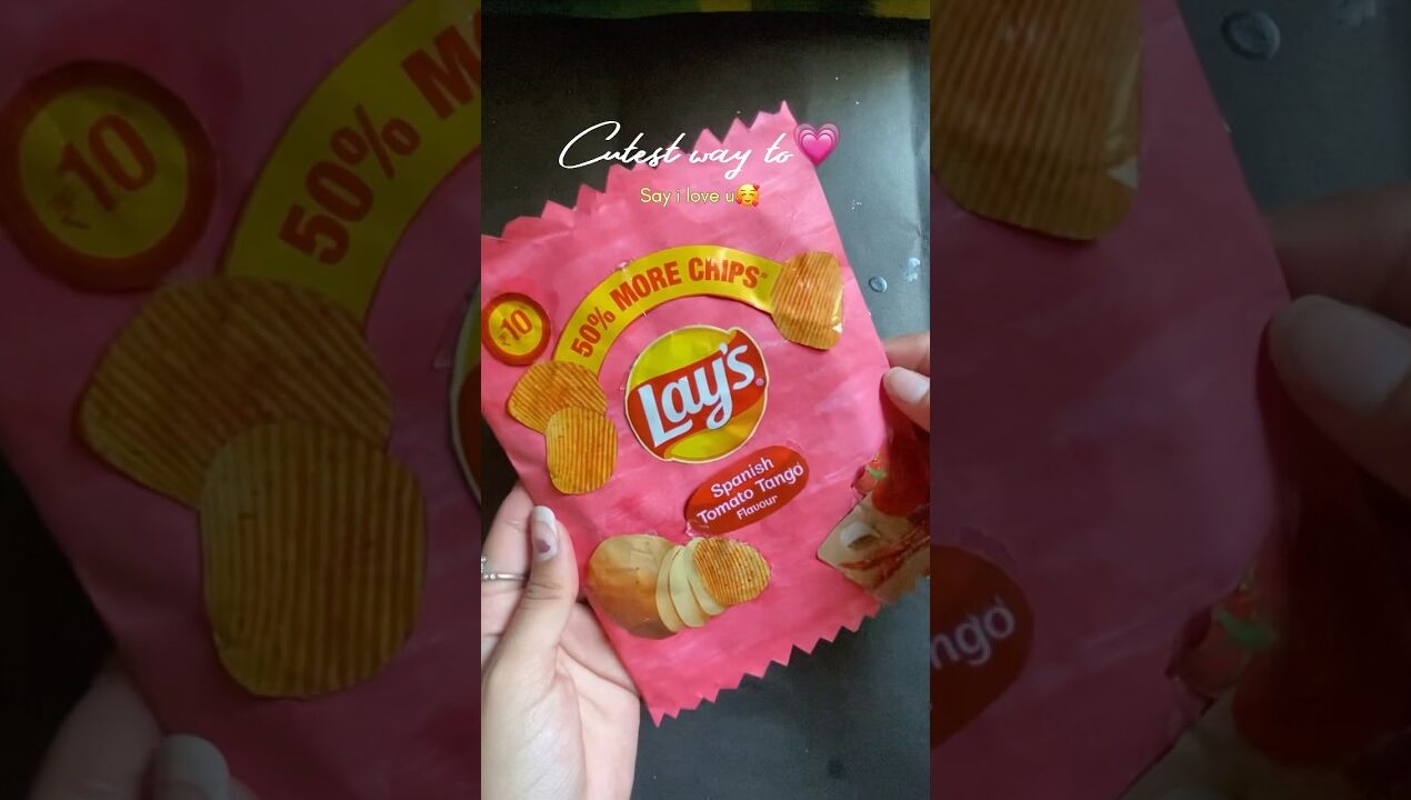 Not all chips are for eating Some are for feelings 🥰Cutest way to say”i luv u” #CuteDIY #PaperCraft