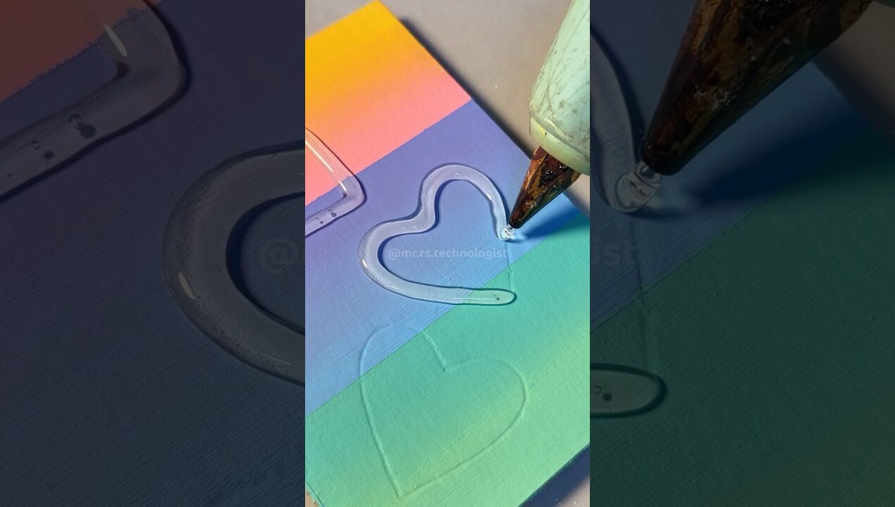 Creative art idea with hotglue!🎨✨ #art #painting #artideas #acrylicpainting #hotglue #shorts